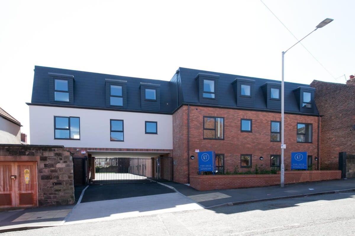 Stunning 2 Bedroom Apartment In Wallasey Exterior photo