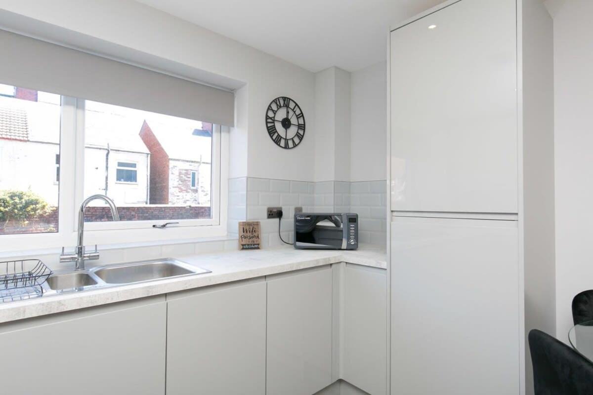 Stunning 2 Bedroom Apartment In Wallasey Exterior photo