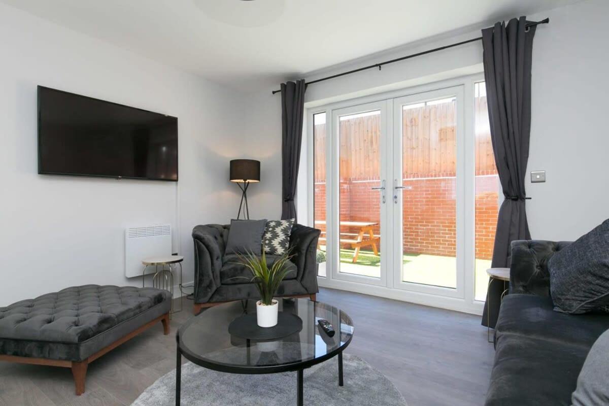 Stunning 2 Bedroom Apartment In Wallasey Exterior photo