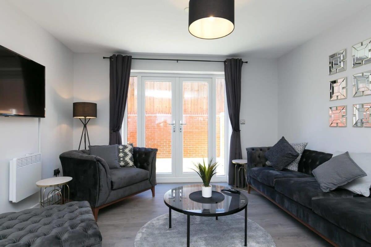 Stunning 2 Bedroom Apartment In Wallasey Exterior photo