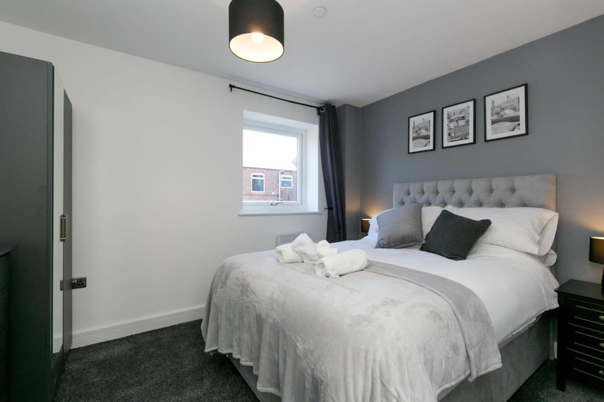 Stunning 2 Bedroom Apartment In Wallasey Exterior photo